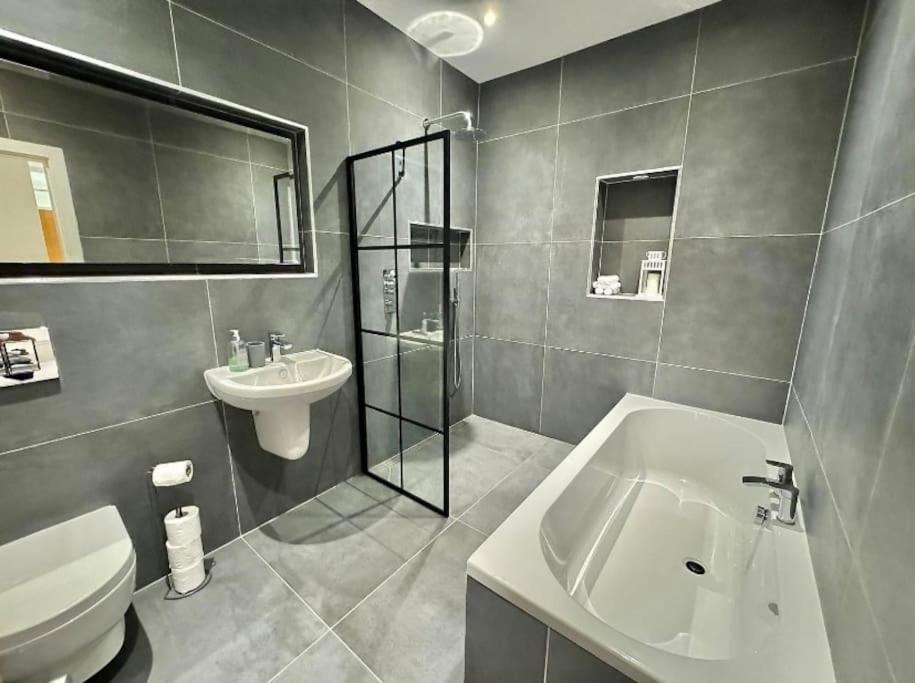 Stylish Apartment Near The Centre Of Harrogate Exterior foto